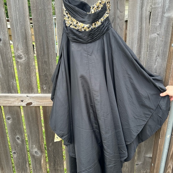 Prom Dress - Picture 3 of 4